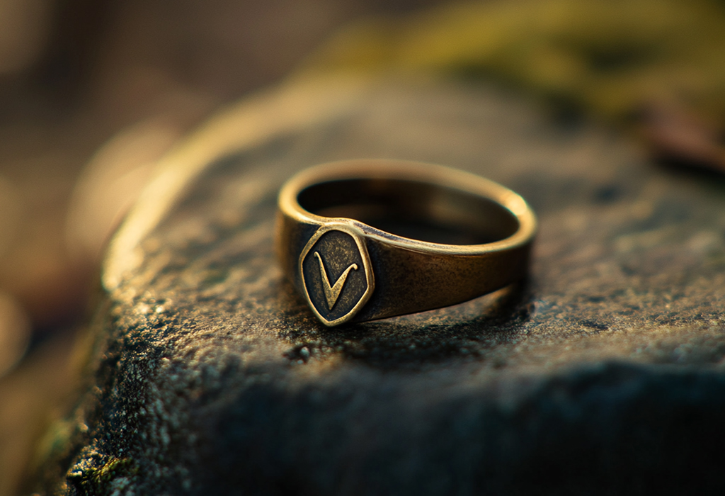 vintage look pinky ring